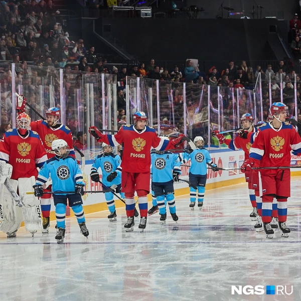 В рамках Кубка Первого канала также проходил фестиваль детского хоккея | Источник: Александр Ощепков / NGS.RU