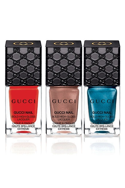 Лаки для ногтей оттенков № 110 Rush, № 070 Burnt Cinnamon и № 210 Prussian Blue | Источник: Архивы пресс-служб