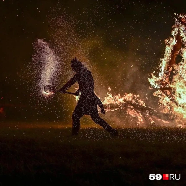 Горящий лепесток | Источник: Василина Любимова / 59.RU