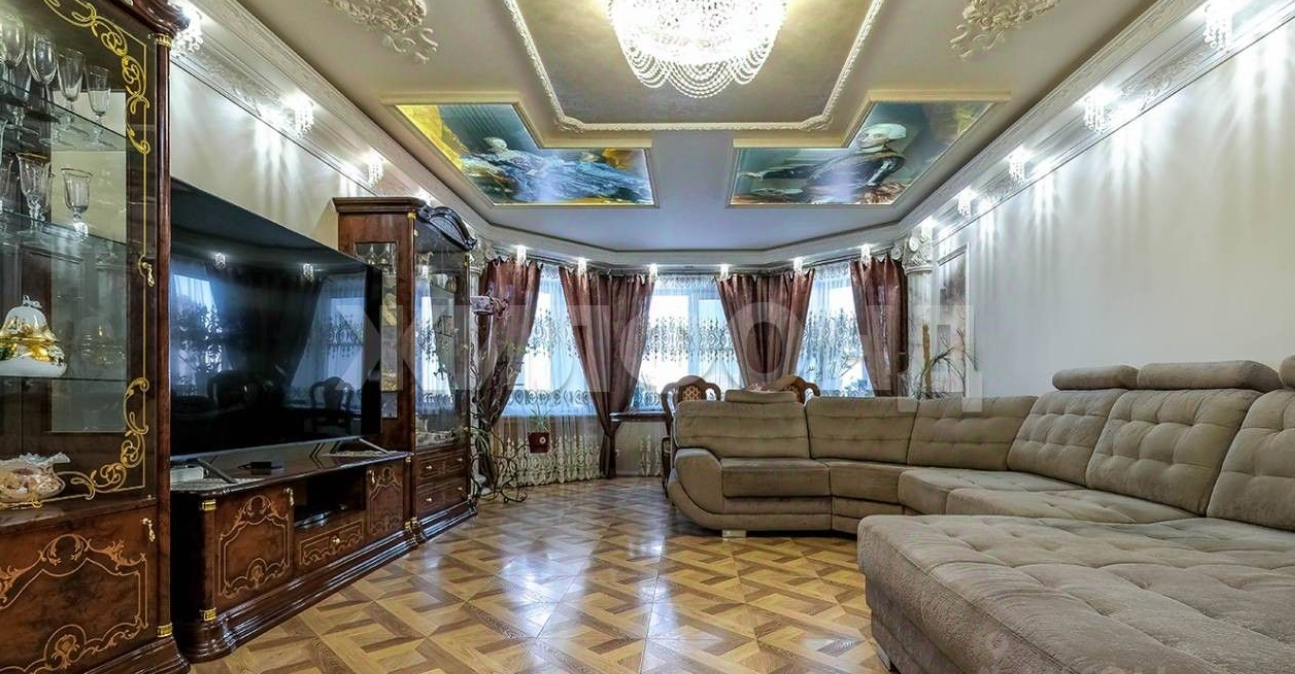 В Новосибирске продаётся квартира с необычным ремонтом за 13 млн рублей