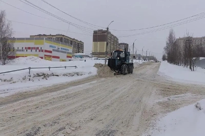 Усиленная уборка снега и обработка дорог в Костроме