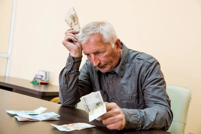 Суд аннулировал пенсионеру кредит на 3,3 млн