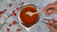 Осенний рецепт: сироп из шиповника