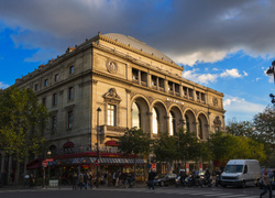 Летим в театр: 10 лучших театральных подмостков Парижа