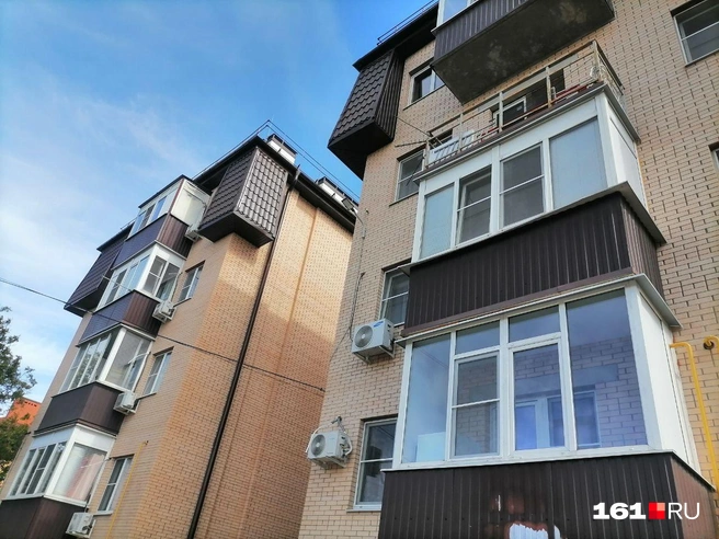 В пятиэтажке — 84 квартиры, где прописаны 139 человек, а в общей сложности проживало 190 батайчан | Источник: Сабина Бондарь / 161.RU