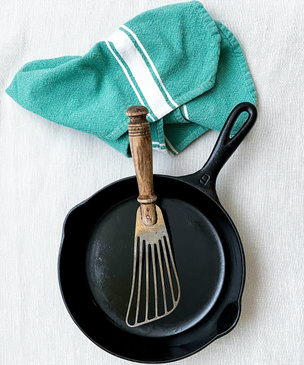 Как отчистить чугунную сковороду: три способа