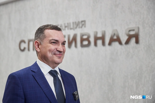 Максим Кудрявцев поручил подрядчику закончить работы на станции 1 сентября. Открыть «Спортивную» хотят к началу хоккейного сезона, он стартует 5 сентября | Источник: Александр Ощепков / NGS.RU
