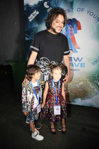 Филипп Киркоров с детьми фото
