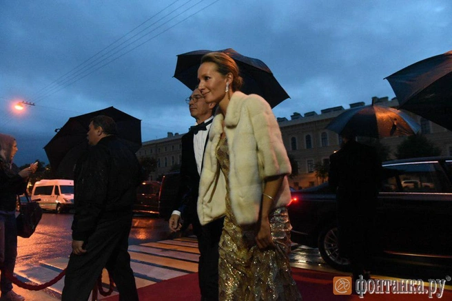 Гендиректор ВГТРК Антон Златопольский с супругой, телеведущей Дарьей Спиридоновой | Источник: Сергей Николаев/«Фонтанка.ру»