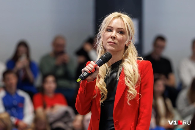 По словам юного сургутянина, за плохую оценку обещают «вызывать на ковер к директору» | Источник: Алексей Волхонский / V1.RU