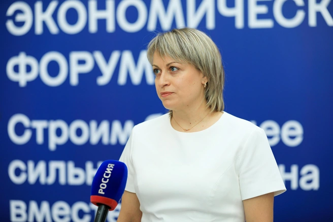 Дарья Сененкова рассказала, что банк планирует выдать около 50 тысяч карт для жителей Ярославля до конца года | Источник: ПСБ