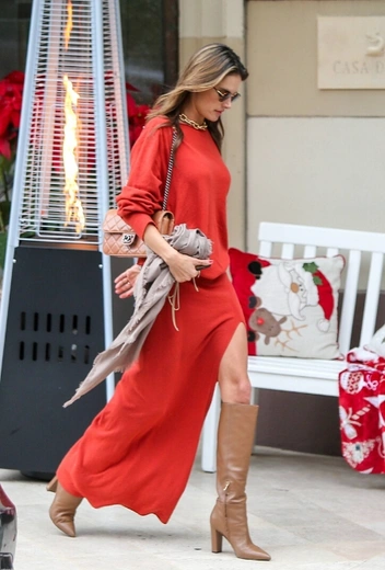 Алессандра Амбросио в Лос-Анджелесе | marieclaire.ru