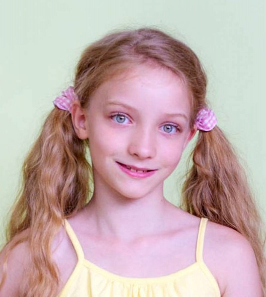 13-летняя актриса Полина Уварова пыталась покончить с собой