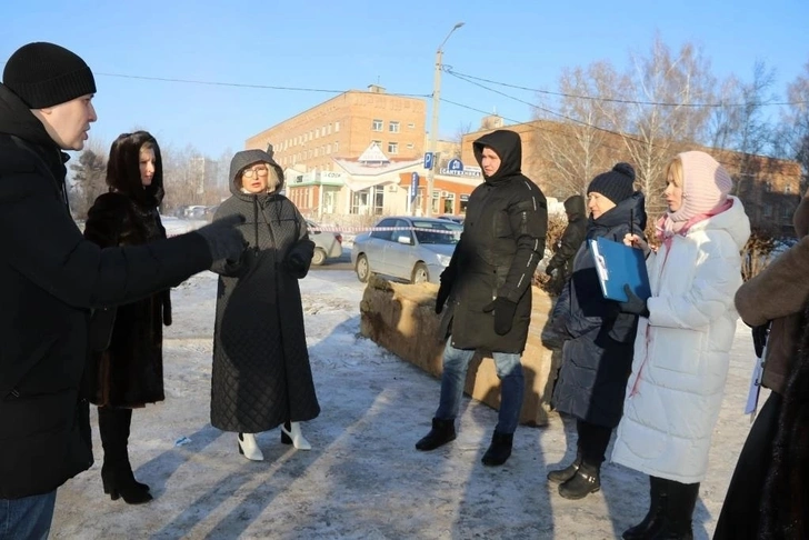 Рязанский депутат приехала на коммунальную аварию в сапогах за 100 тыс, которые оказались репликой