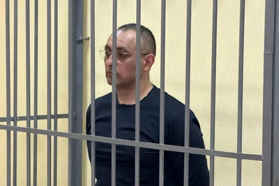Азербайджанца под конвоем допросили по делу обнальщиков в Екатеринбурге