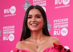 Выступление Карнавал, шестиярусный торт с хомяками, в подарок — игрушка за 100 тыс и планшет: 9-летие дочки Бородиной