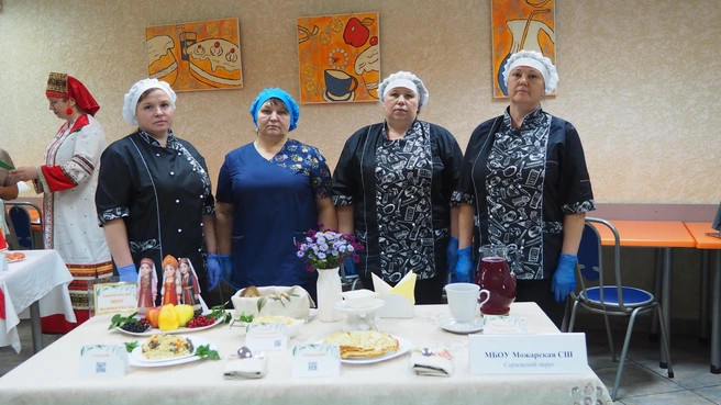 Каждый стол удивлял разнообразием блюд | Источник: пресс-служба Министерства образования Рязанской области