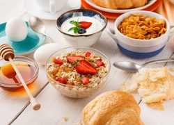 Полезные продукты, которые вредят фигуре