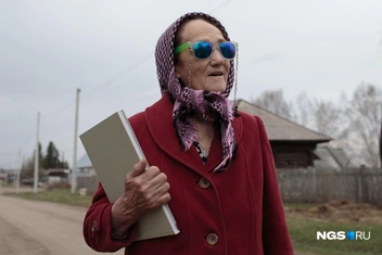 Валентина Ильинична собирает и хранит информацию о бойцах. Ее рассказы были напечатаны во многих книгах о Великой Отечественной войне. Например, «Дети войны» и «Чтобы память не угасла» | Источник: Андрей Бортко / NGS.RU