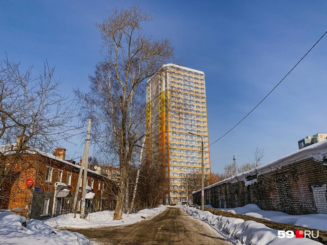 Возвращаемся на дорогу по улице Кустовой | Источник: Тимофей Калмаков