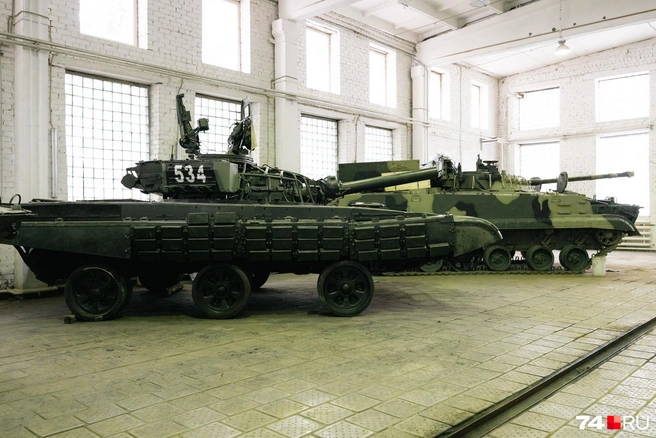 И даже посидеть в боевой машине | Источник: Наталья Лапцевич