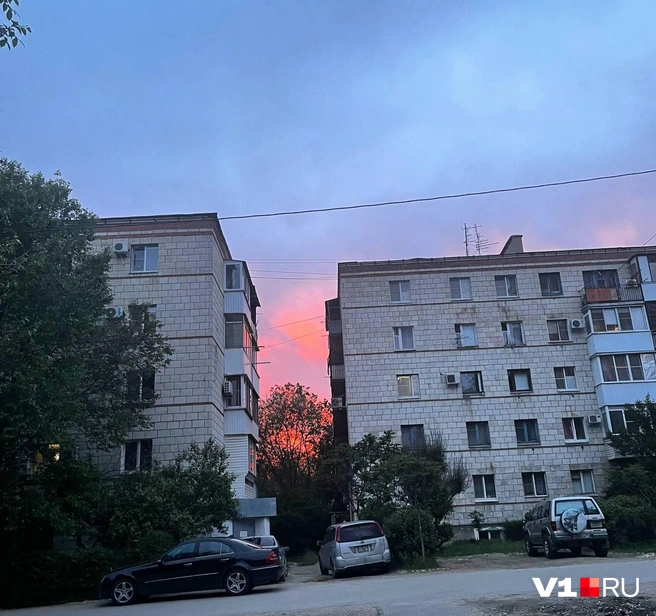 Между многоэтажками… | Источник: читатели V1.RU