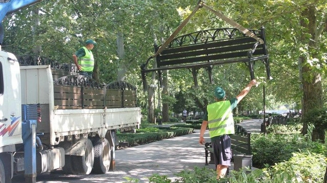 На фото&nbsp;— «садовый диван» | Источник: пресс-служба администрации Краснодара 