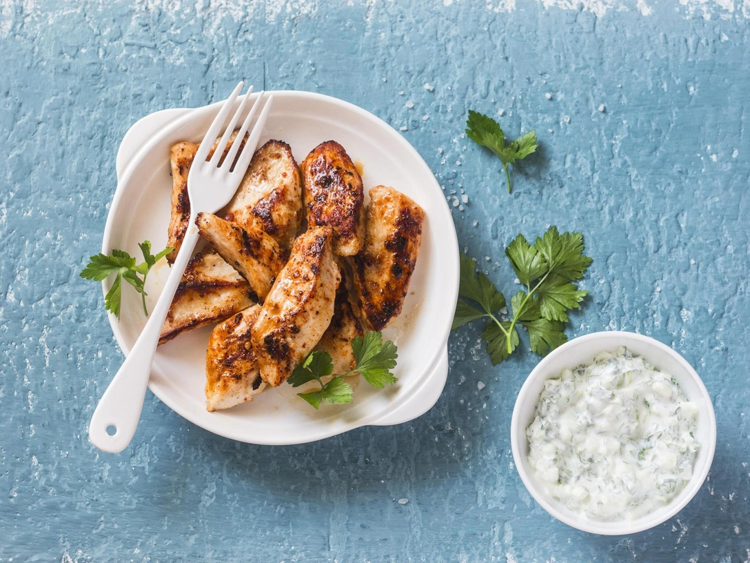 Курица «по-стамбульски» с йогуртом: простое и очень вкусное блюдо, который сводит с ума и нравится каждому | marieclaire.ru