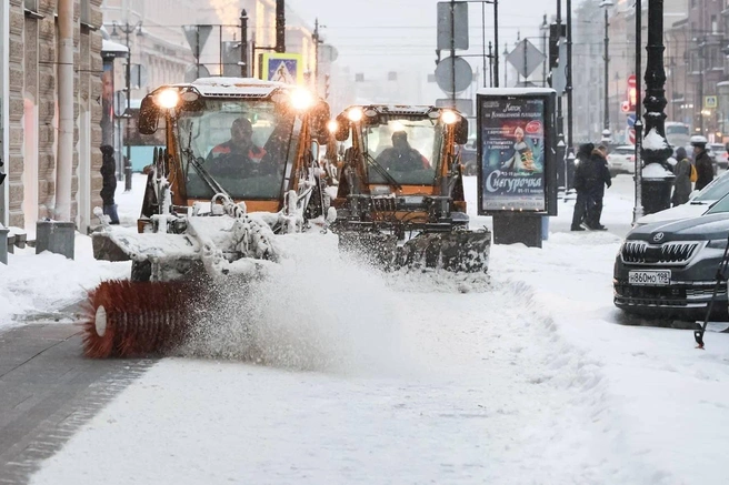 В Петербурге вывезли более 330 тысяч кубометров снега за новогодние праздники | Источник: Раzумишкин / Telegram