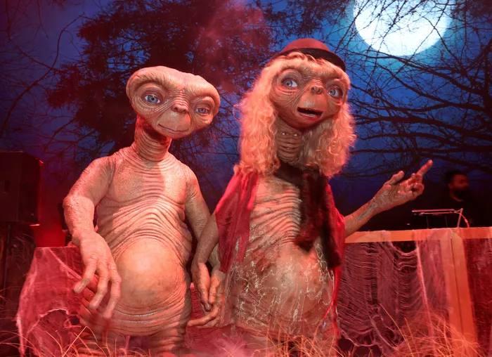 Костюмы настолько реалистичны, что можно прямо так снять продолжение фильма Спилберга, никто не заметит отличий!