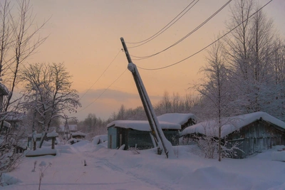 Ice Buildup Threatens Power Lines in Arkhangelsk Oblast