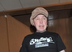 Загремевший в клинику Гарик Сукачев сделал заявление из больничной палаты