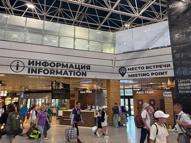 Рассказываем, что происходит в аэропорту Сочи, где переносятся и отменяются рейсы из-за угрозы БПЛА | Источник: Аэропорт Сочи / T.me
