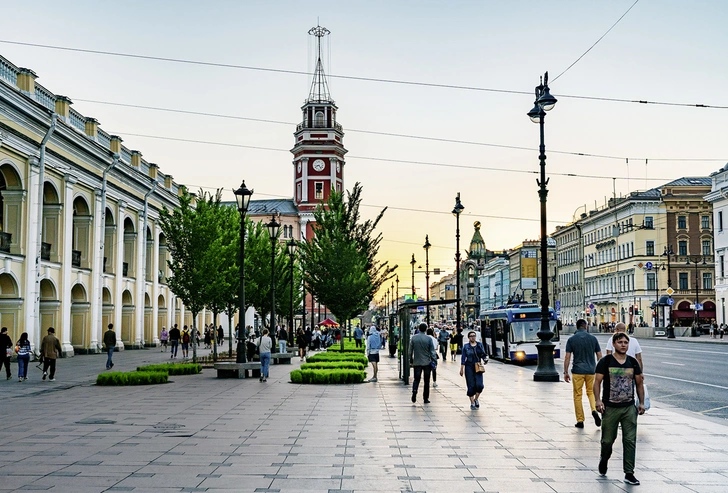 Город in folio: Петербург из тех мест, что лишний раз опиши — от него не убудет