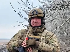 Дмитрию Рогозину удалили осколок из позвоночника