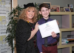 Алла Пугачева будет обучать юного москвича в своей школе бесплатно