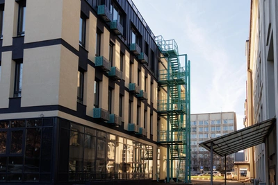 St Petersburg commercial realty investments fall, auctions rise