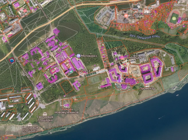 Под стройку выбрали территорию в центре (примерно под надписью «Мотокросс») | Источник: Яндекс Спутник / map.ru