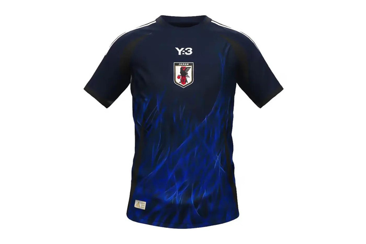 Йоджи Ямамото разработал дизайн формы национальной сборной по футболу 2024