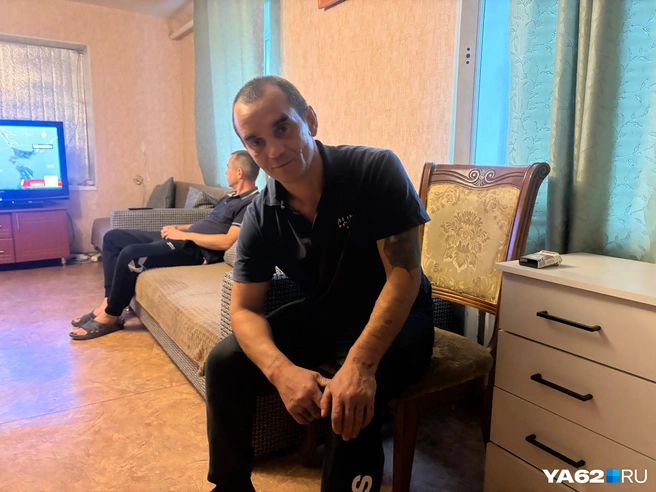 Женя старается удерживать себя от пагубных привычек | Источник: Дарья Ходосевич / YA62.RU