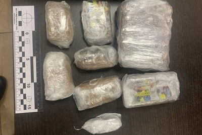 На Ладожском вокзале задержали пассажира с наркотиками в соке