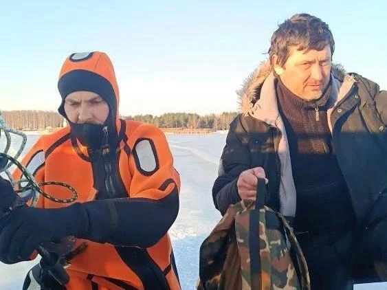 Для операции спасатели использовали водолазное снаряжение. | Источник: ГБУ ЯО «Пожарно-спасательная служба ЯО» / Vk.com