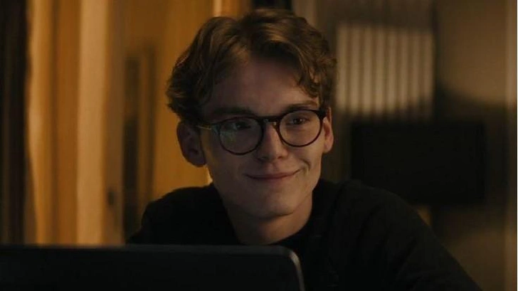 SKAM: оригинал vs ремейки | Источник: Кадр из сериала «Стыд Франция»