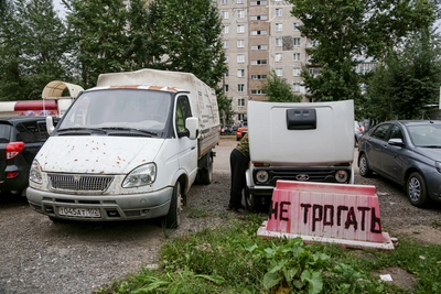 Власти Новокузнецка ликвидируют самовольные парковки во дворах