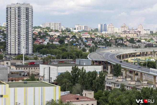 Монолит с лучшим видом на город окупится лучше вида на пустырь или аналогичные высотки | Источник: Константин Завриков / V1.RU