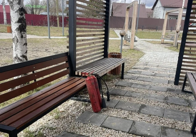 А потом бросили там же | Источник: Верхняя Пышма, Среднеуральск 8 район / Vk.com