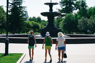 Омичи пожаловались на раннее отключение фонтанов