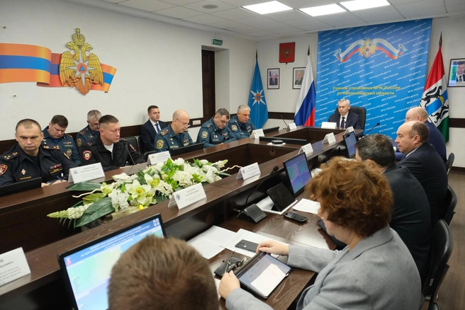 Заседание областной комиссии по предупреждению и ликвидации ЧС и обеспечению пожарной безопасности | Источник: www.nso.ru