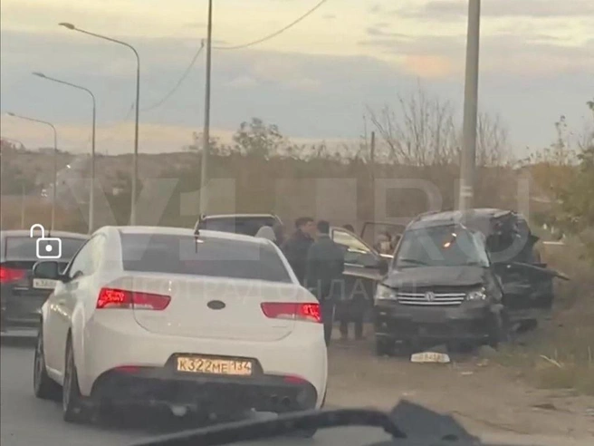 В жестком ДТП пострадали 3 человека | Источник: читатель V1.RU