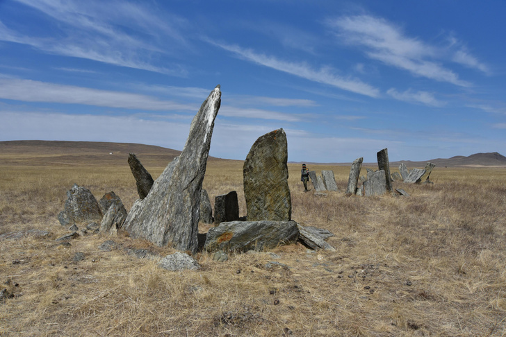 Последние пристанища древних степняков: 3 загадки плиточных могил, над которыми бьются археологи